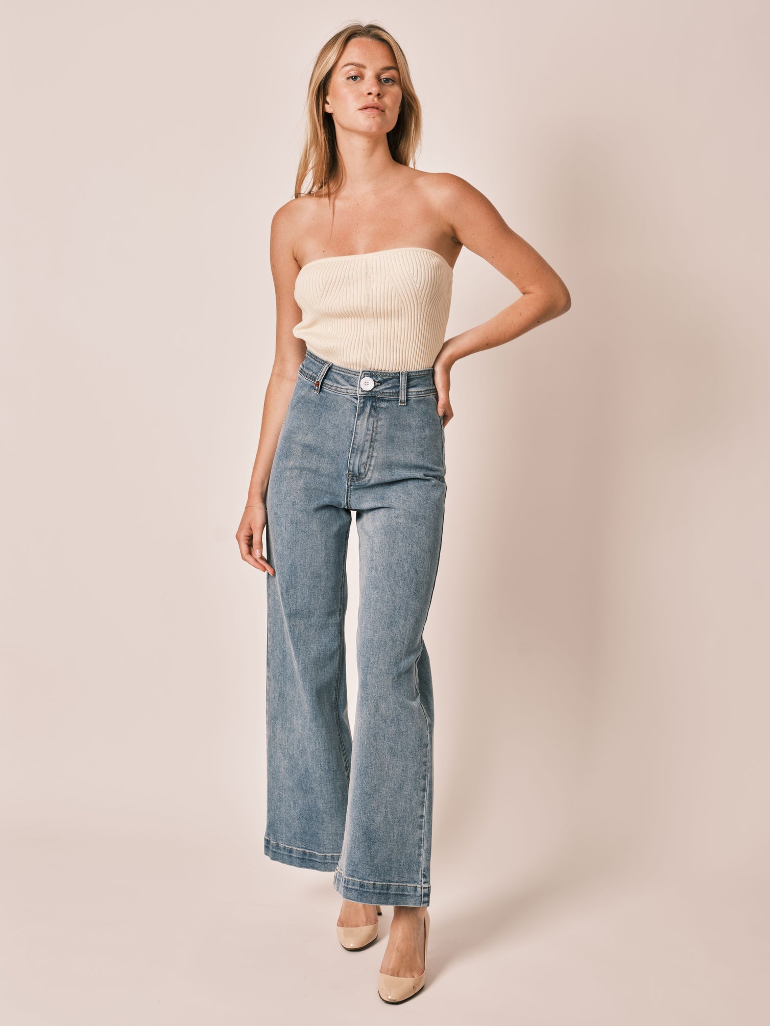 Jean évasé bleu FAUVE femme, BLUE, taille XS, porté par Zoé (1m76) (F.A.M. JEANS) – photo 1