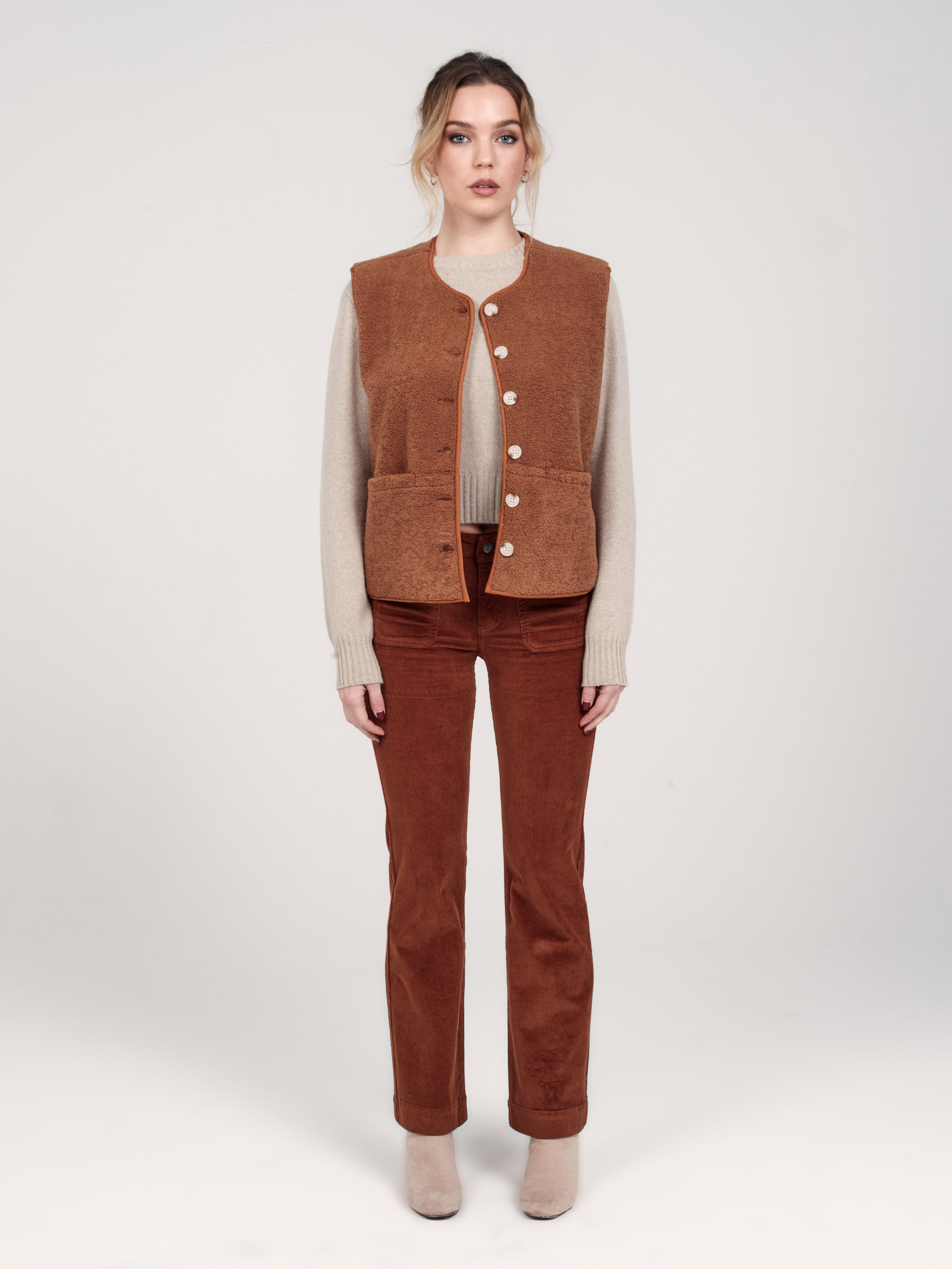 Veste sans manches VITA caramel femme, CARAMEL, taille XS, porté par Priscilla (1m76) – photo 2