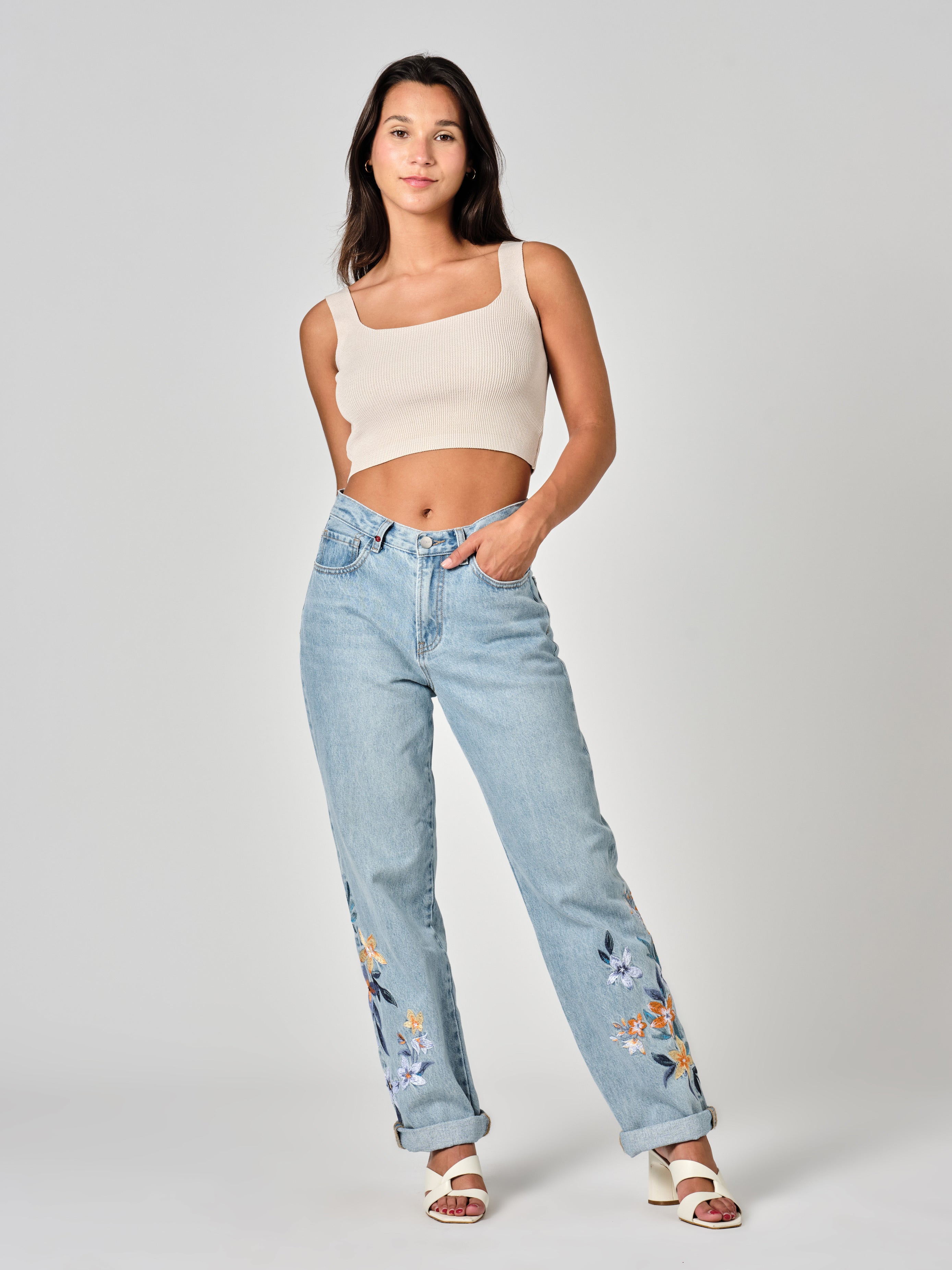 Jean boyfriend bleu MANON EMBRO – JEANS