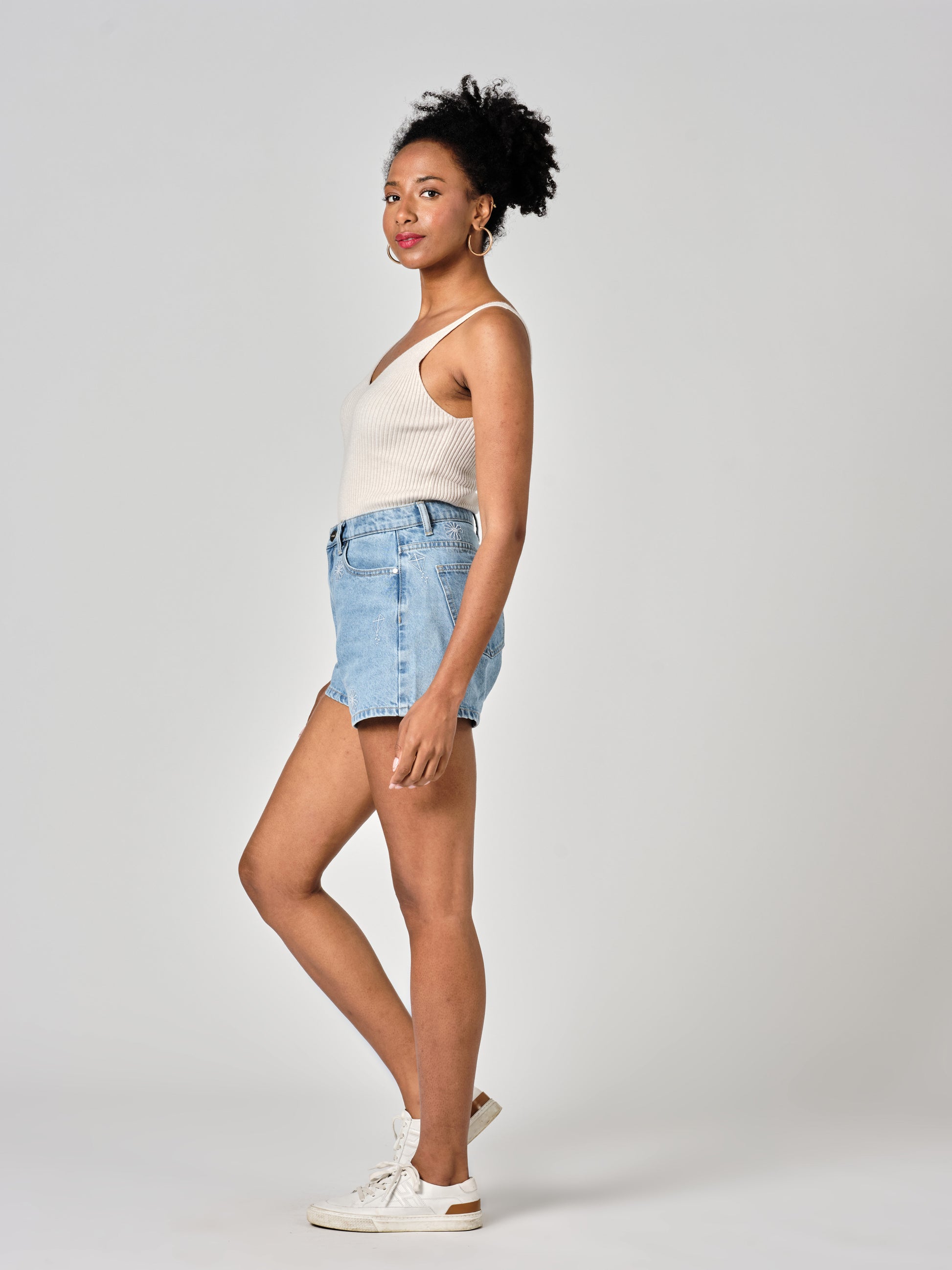 Short bleu ASHLEY EMBRO