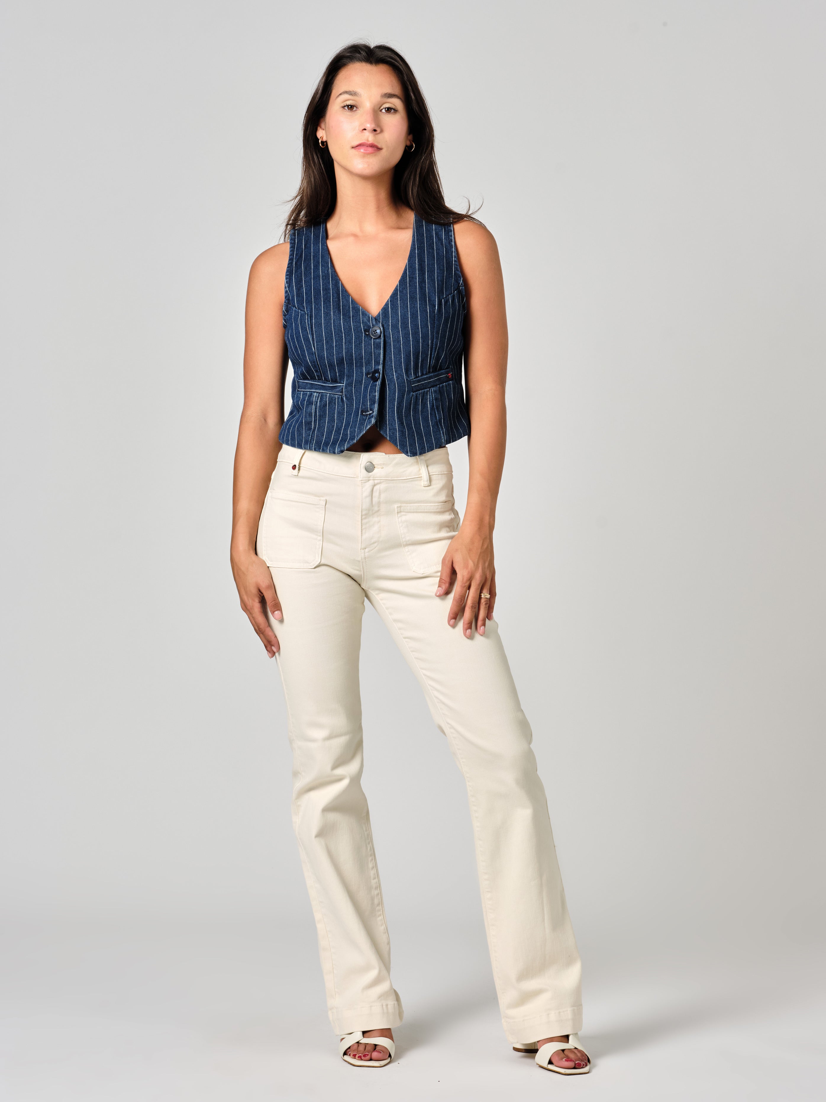 BELLA greige bootcut jeans