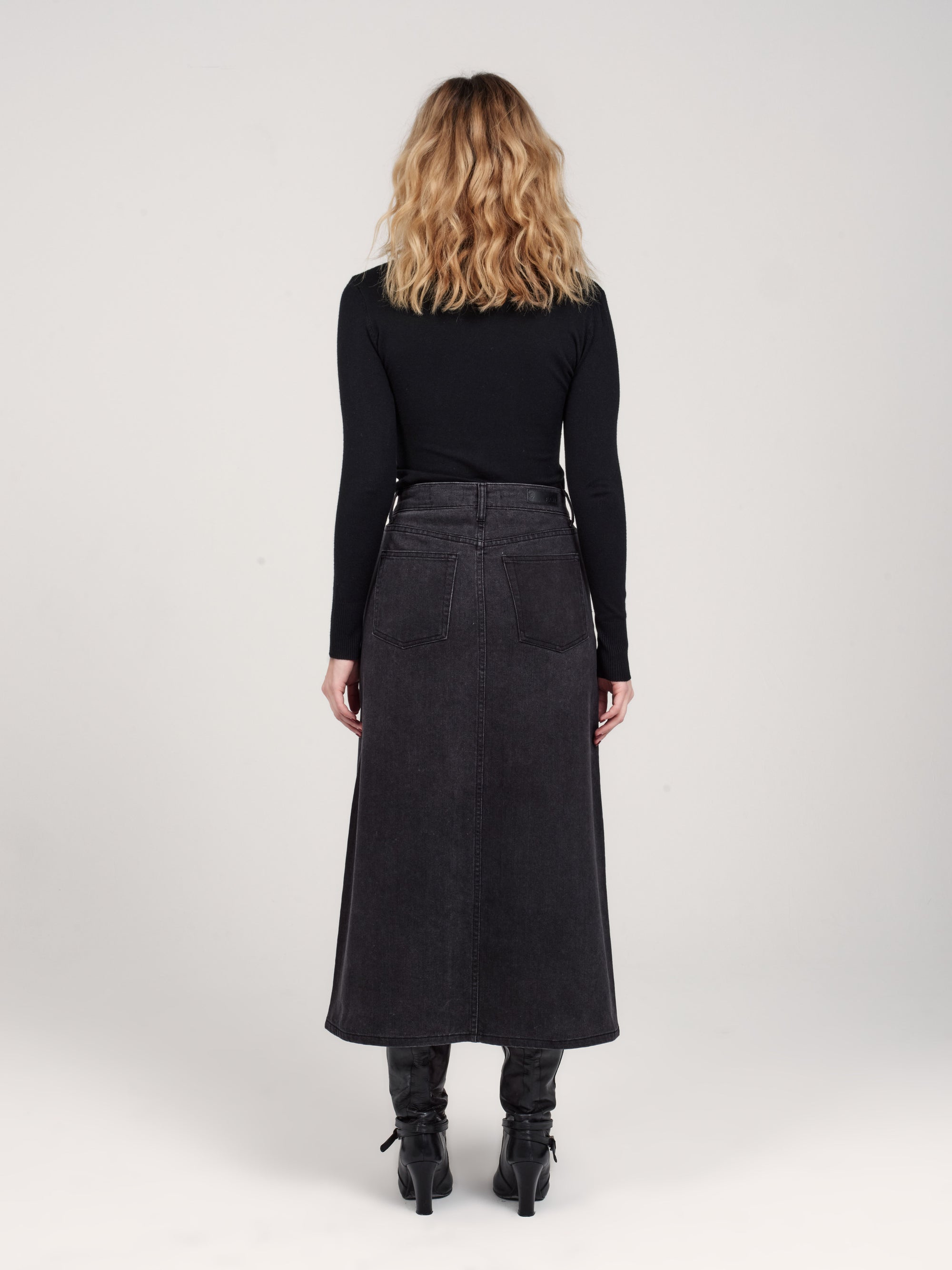 AMBER long black skirt