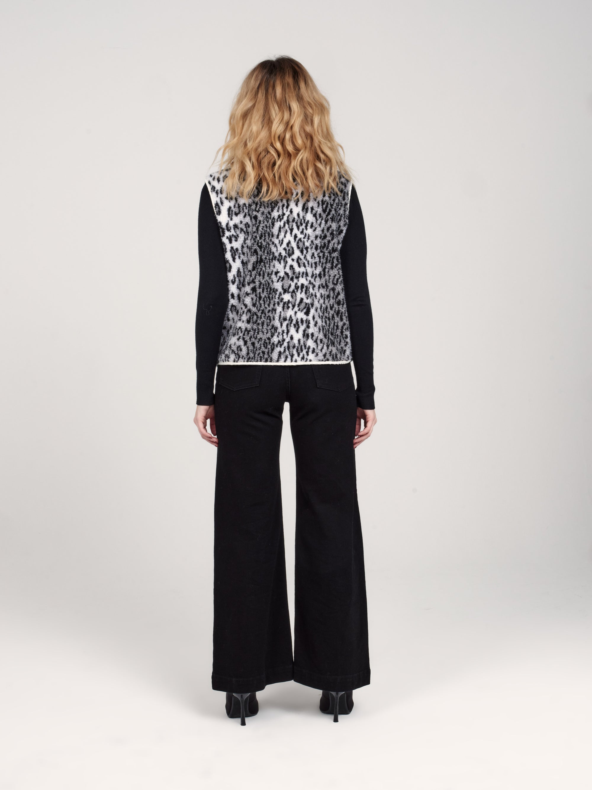 VITA leopard sleeveless jacket