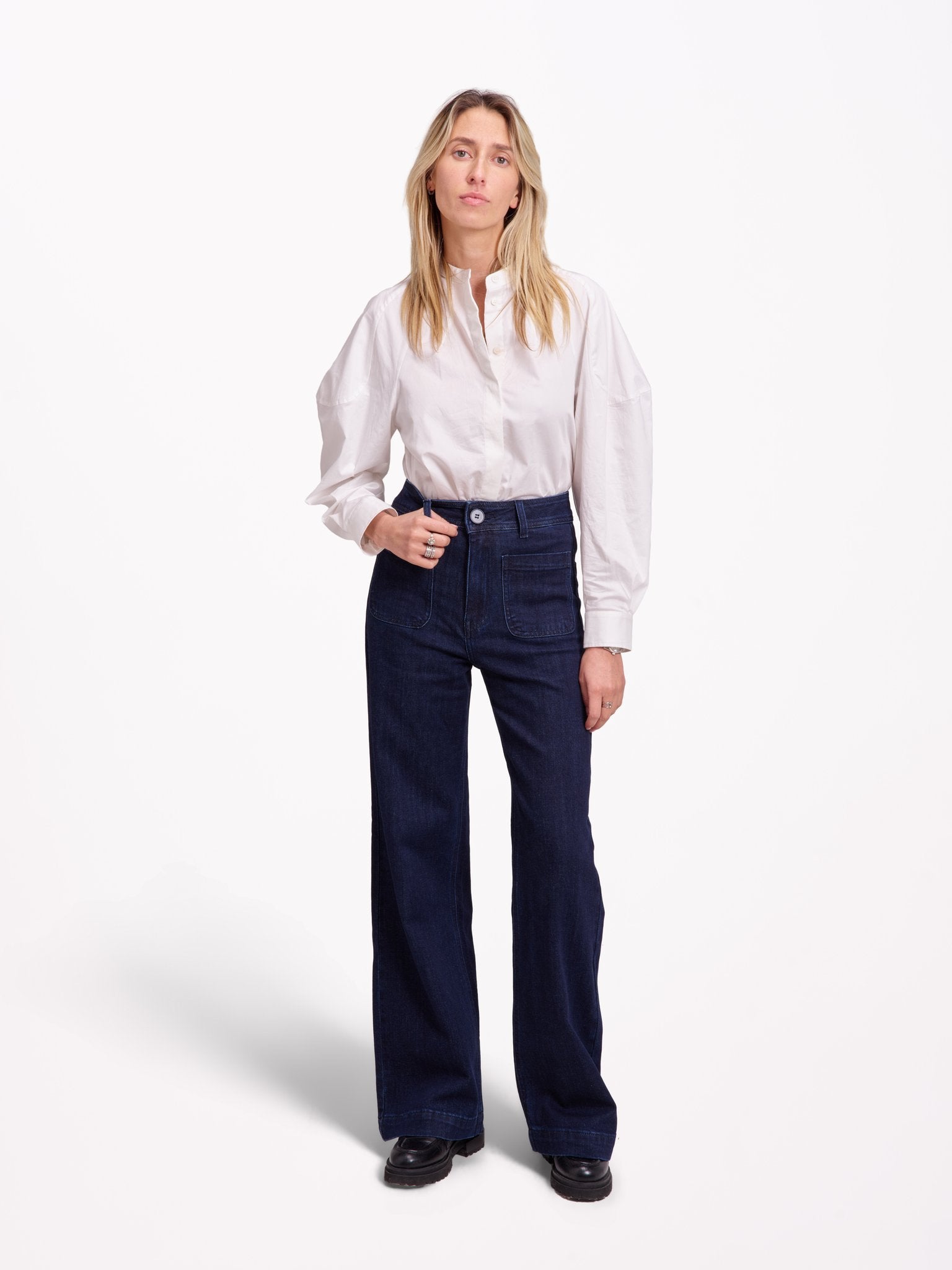FAUVE high-waisted flared jeans