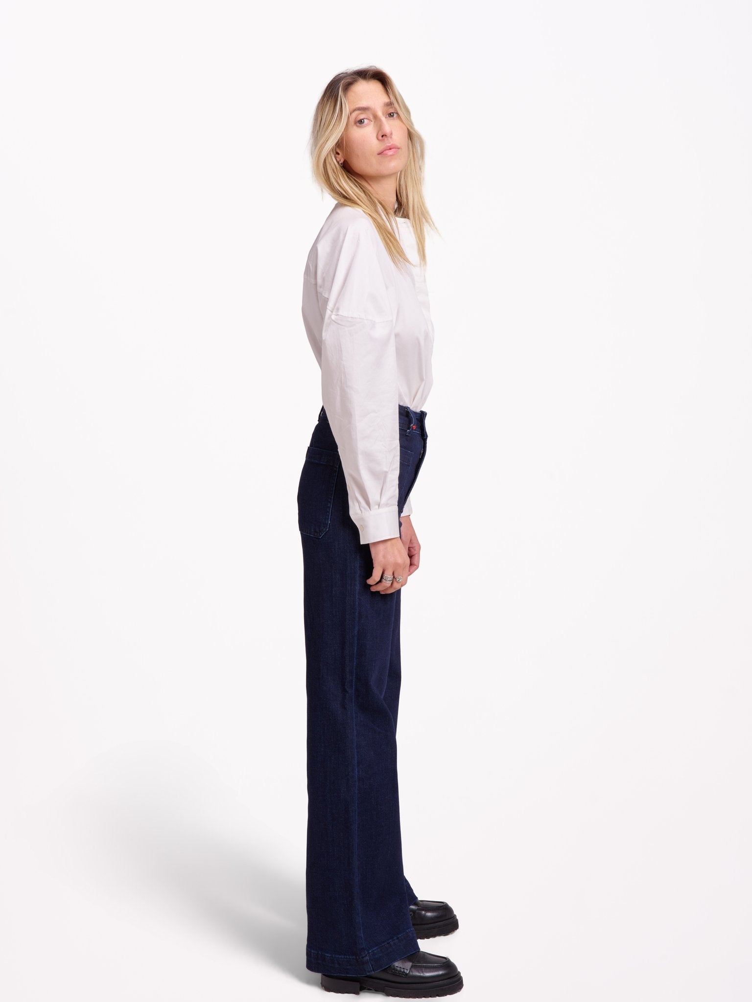 FAUVE high-waisted flared jeans