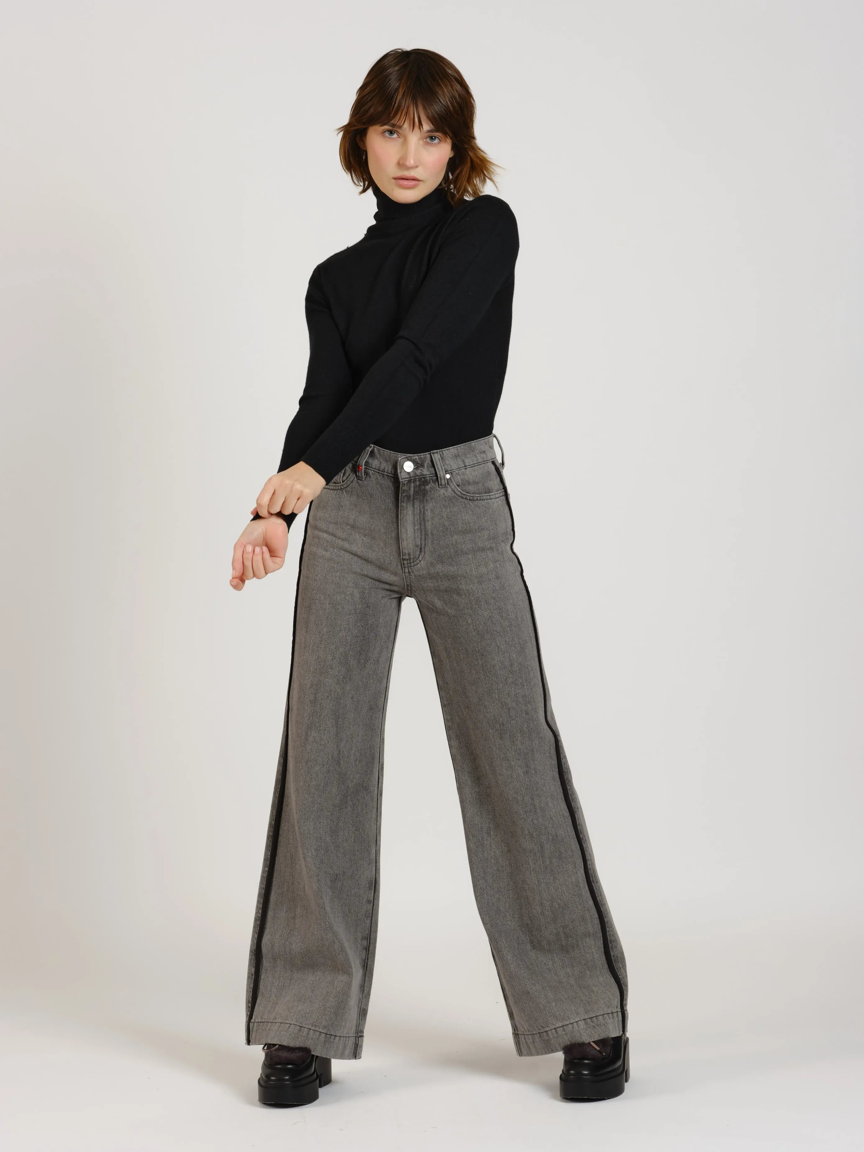 FLOWER high-waisted wide-leg jeans