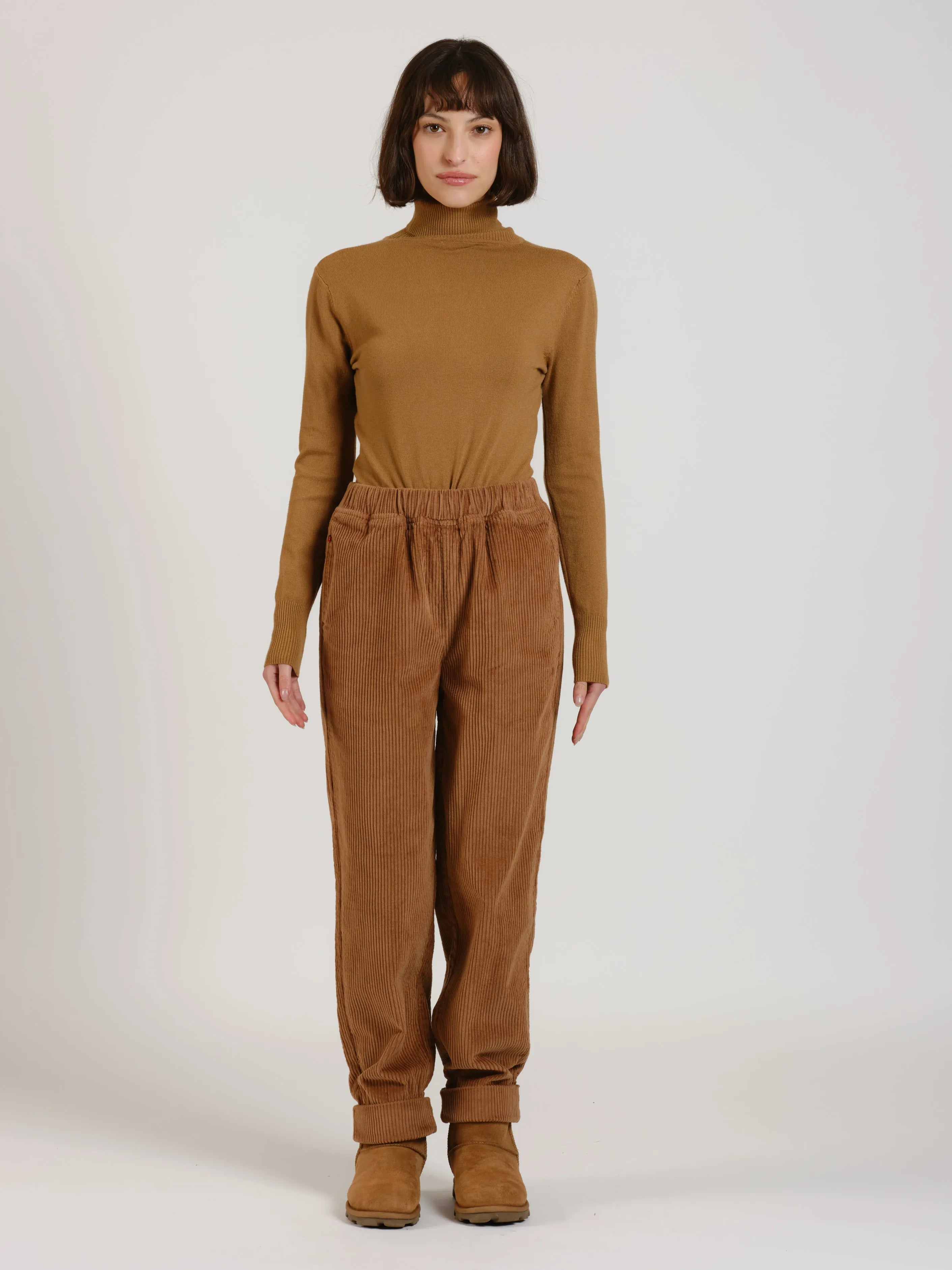Pantalon en velours caramel FRANCE – XS