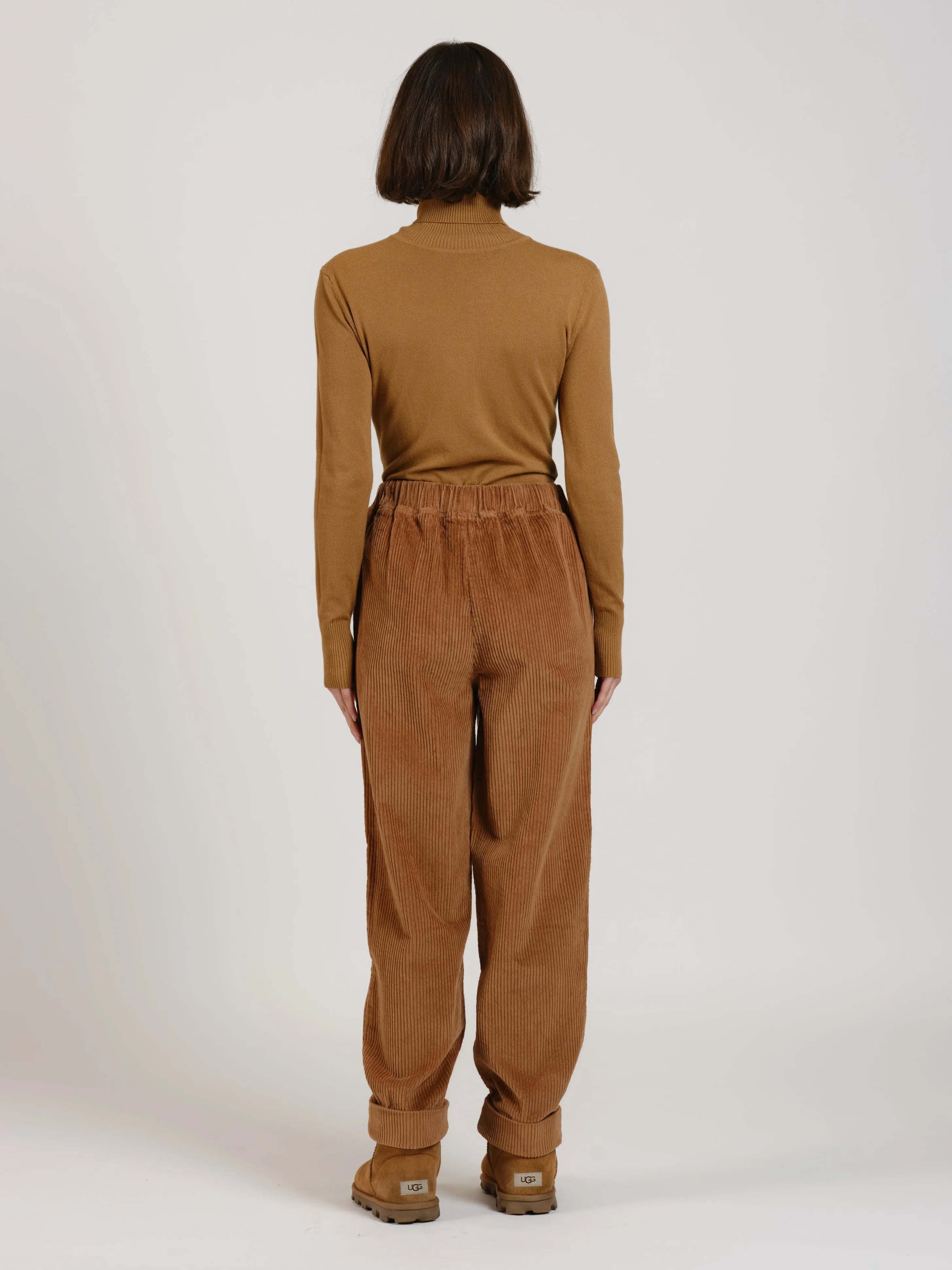 Pantalon en velours caramel FRANCE – XS