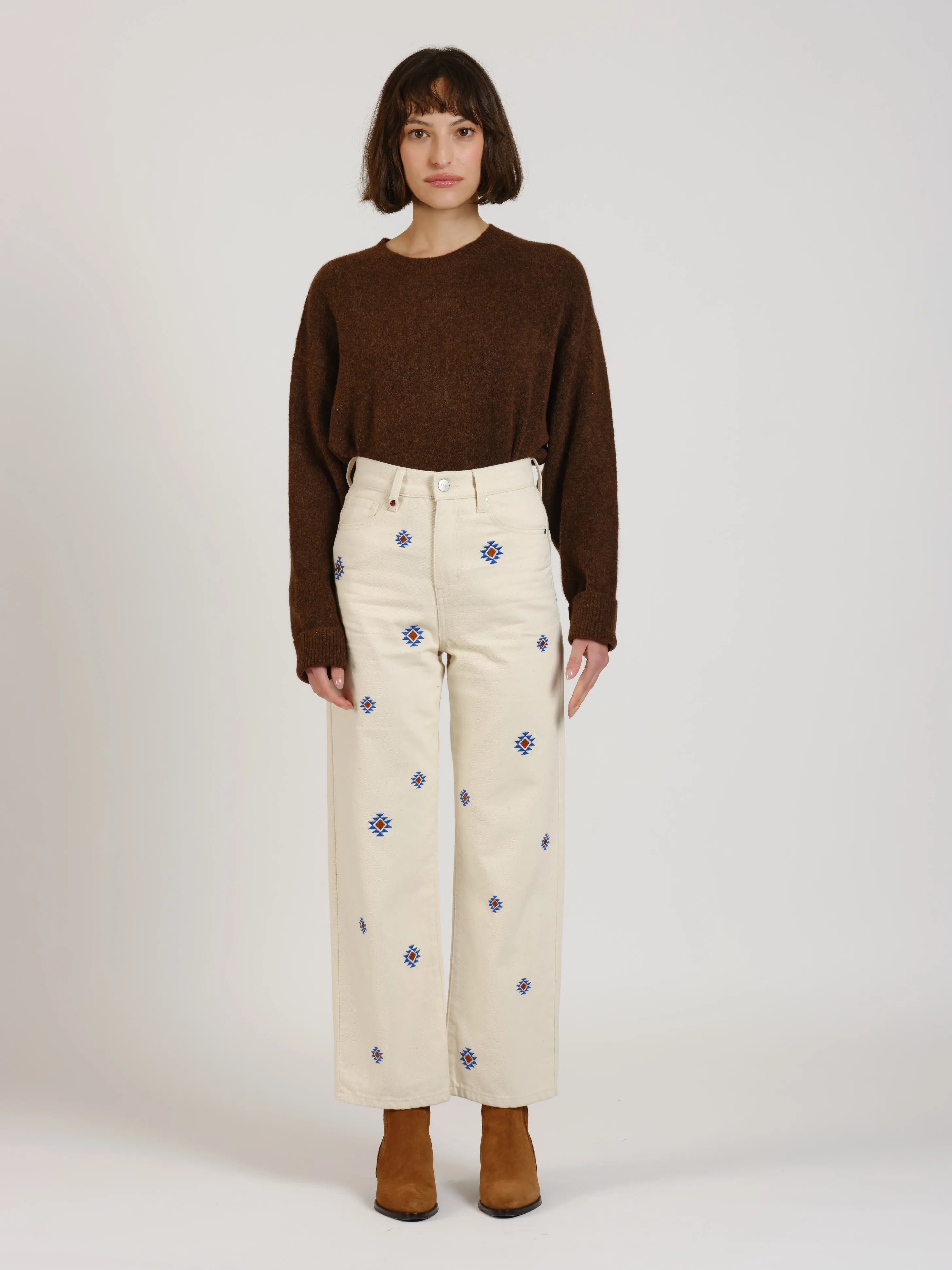 Straight jeans with POLA embroidery