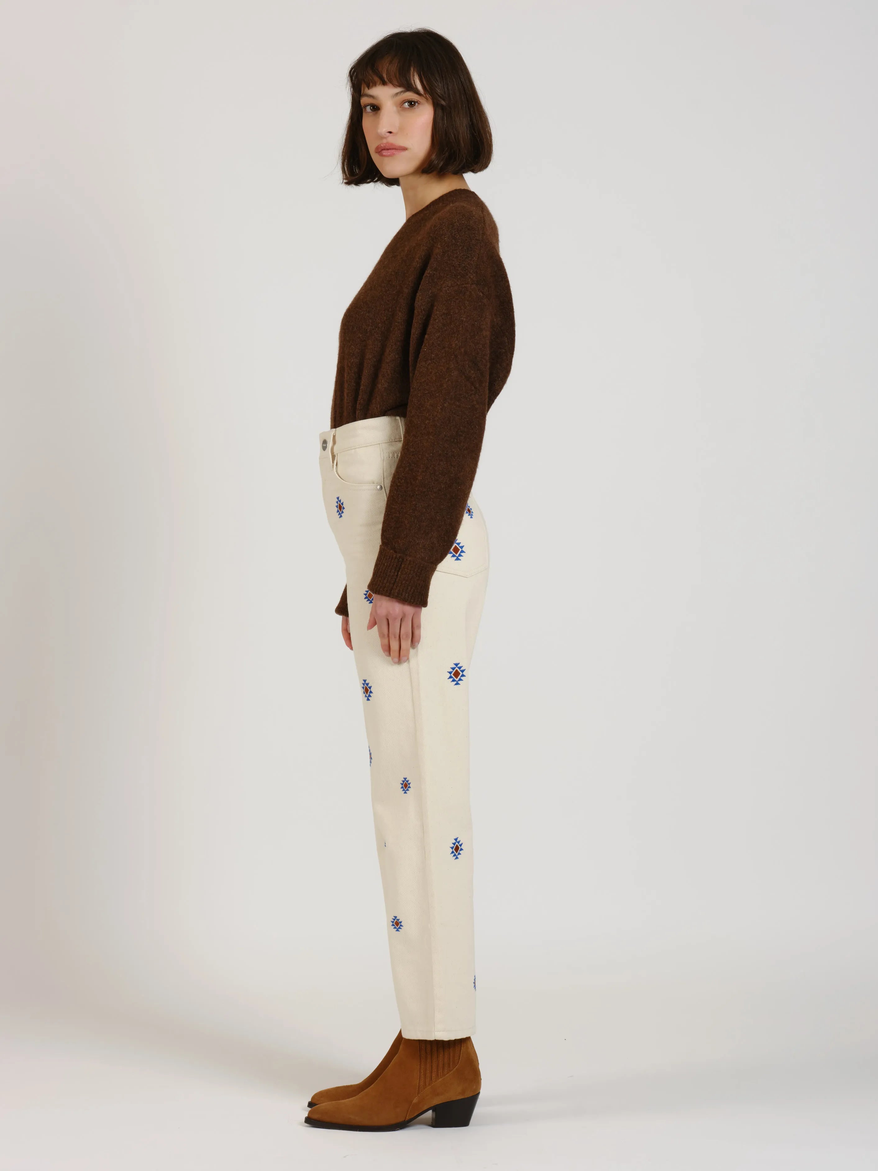 Straight jeans with POLA embroidery