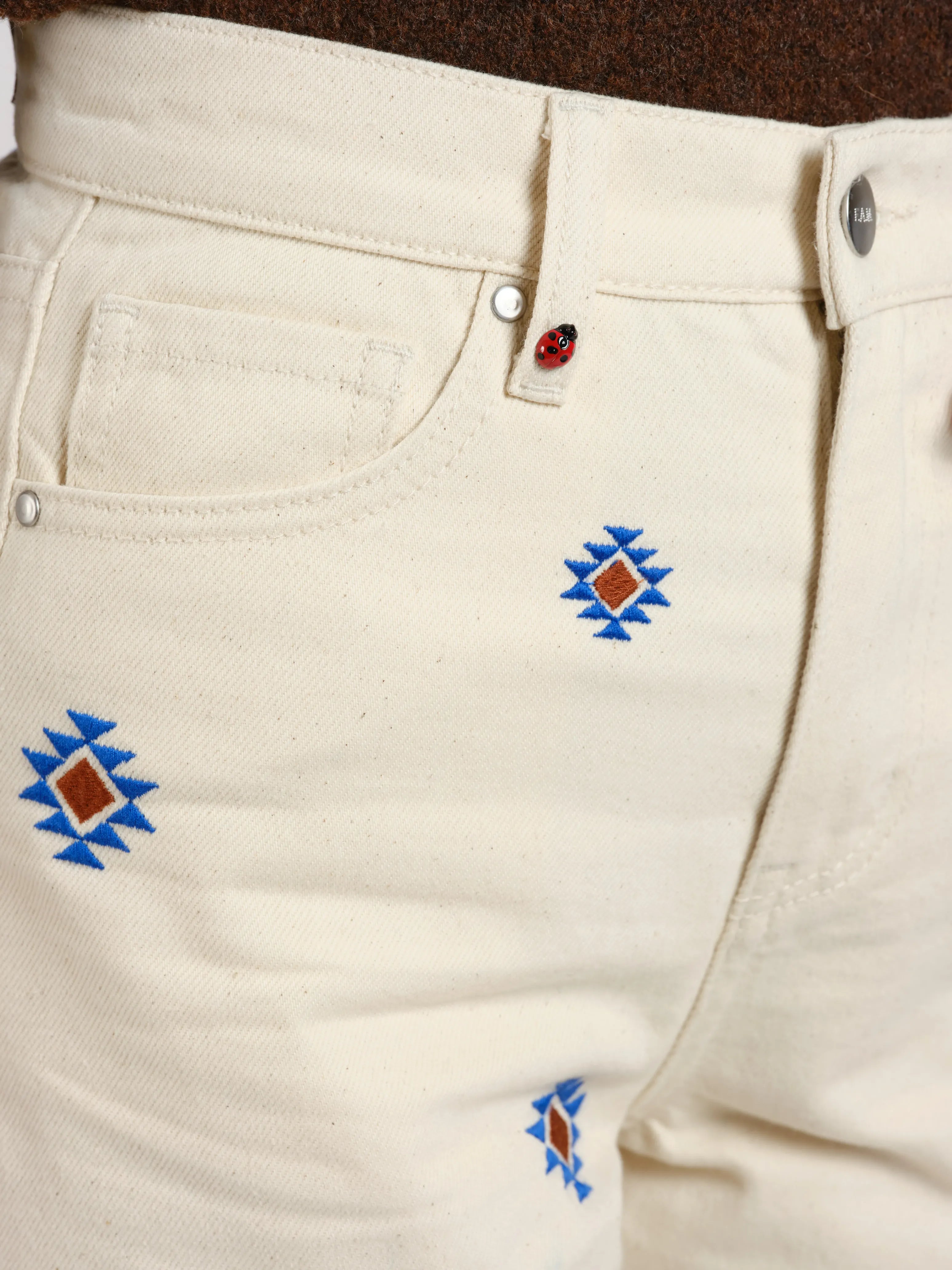 Straight jeans with POLA embroidery