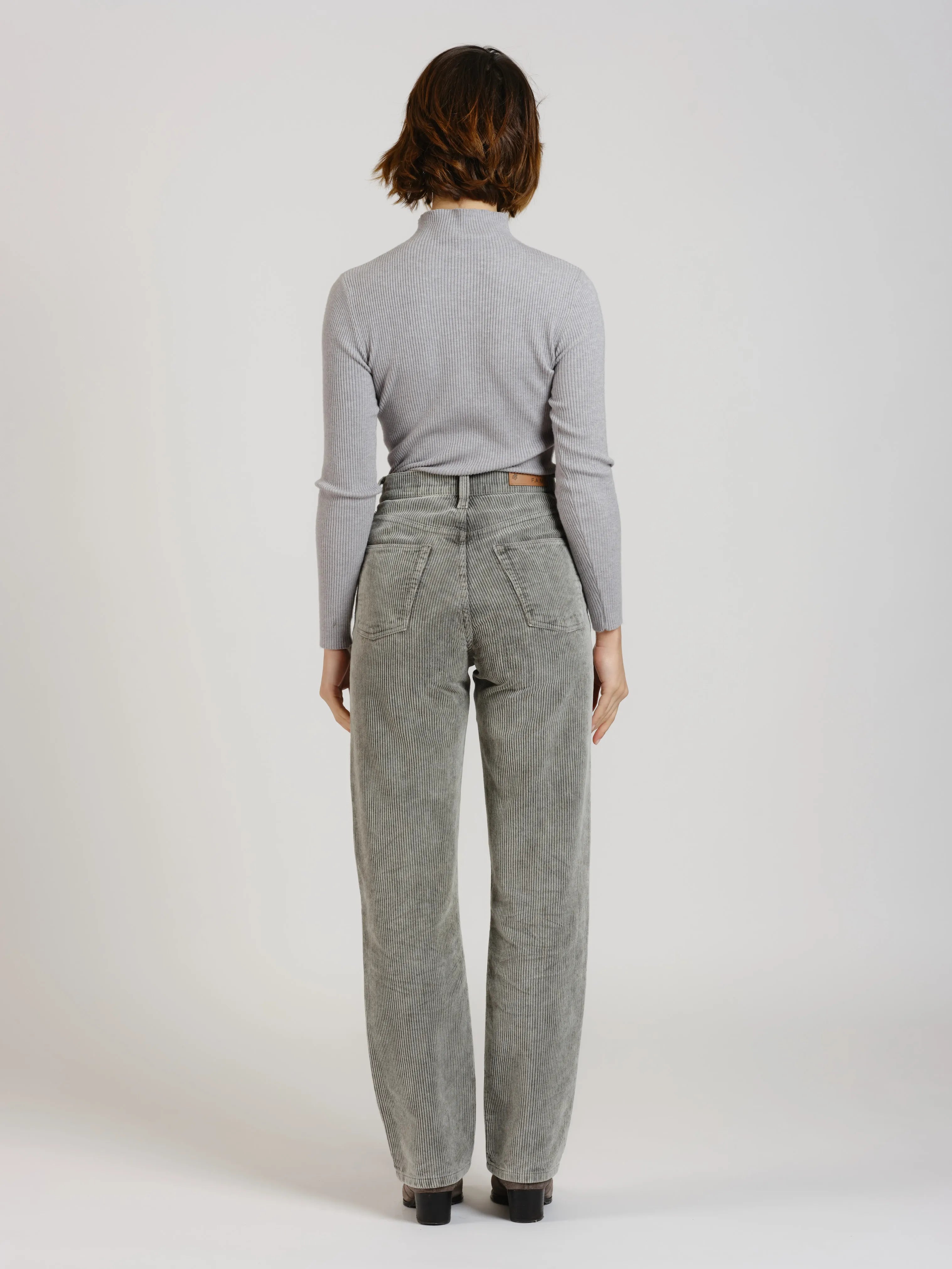POLA straight corduroy pants