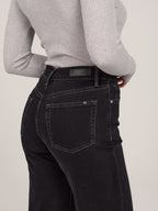 Jean court évasé IRES femme, BLACK, taille 25, porté par Priscilla (1m76) – photo 5