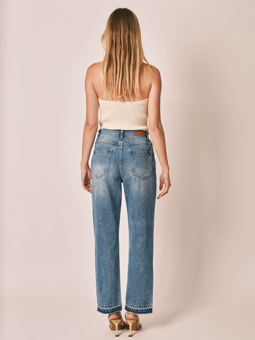 Jean boyfriend bleu MADISON femme, BLUE, taille XS, porté par Zoé (1m76) – photo 4