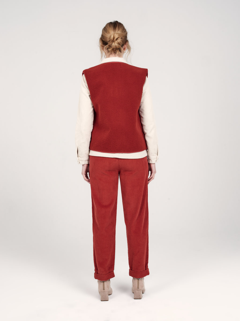 Pantalon mom en velours FRANCE femme, BRICK, taille XS, porté par Priscilla (1m76) – photo 3