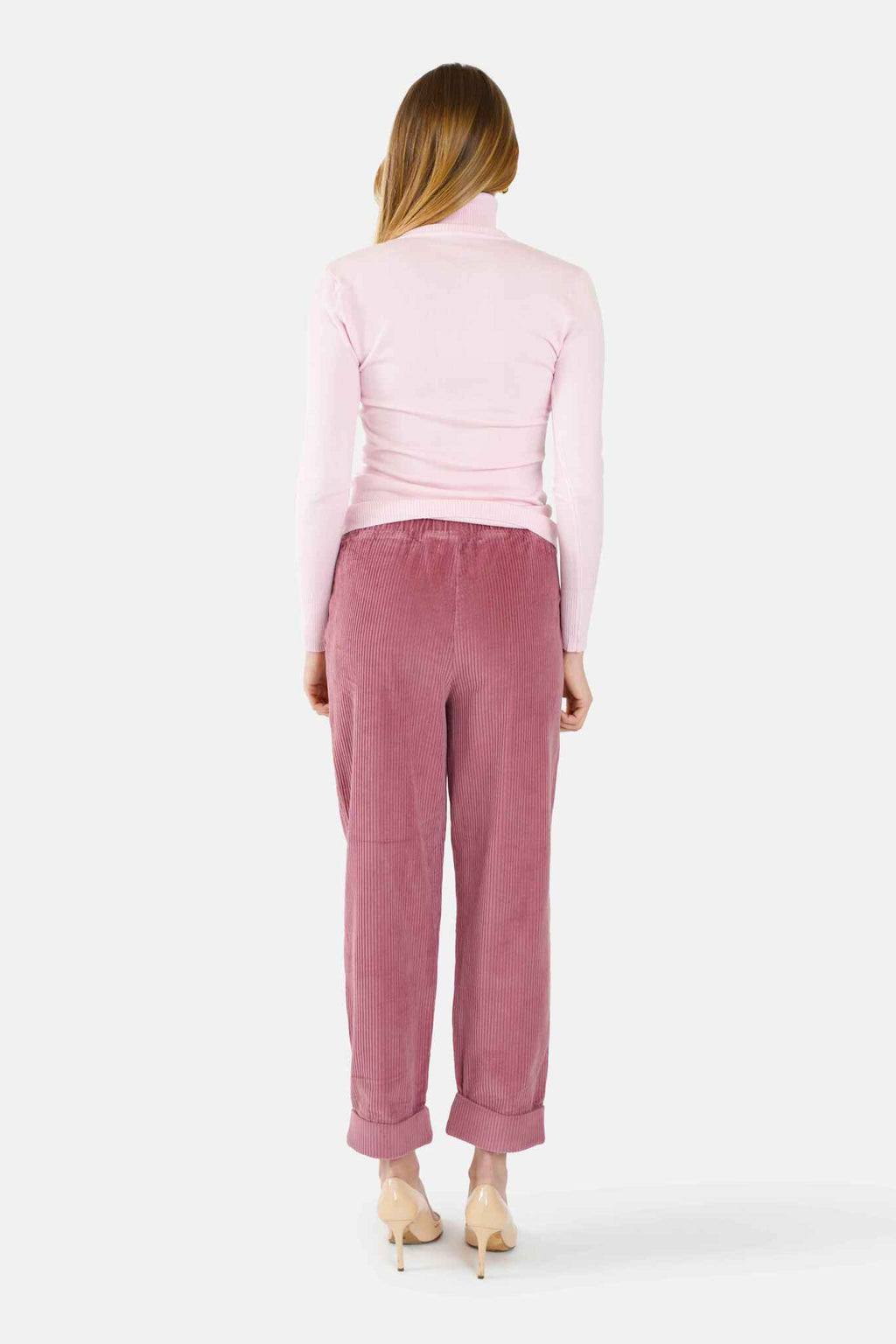 Pantalon mom en velours FRANCE femme, OLD PINK, taille XS, porté par Lilou (1m75) – photo 5