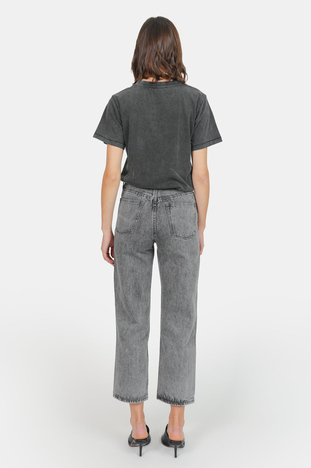 Jean droit court gris POLA femme, GREY, taille 25, porté par Claire (1m76) – photo 4