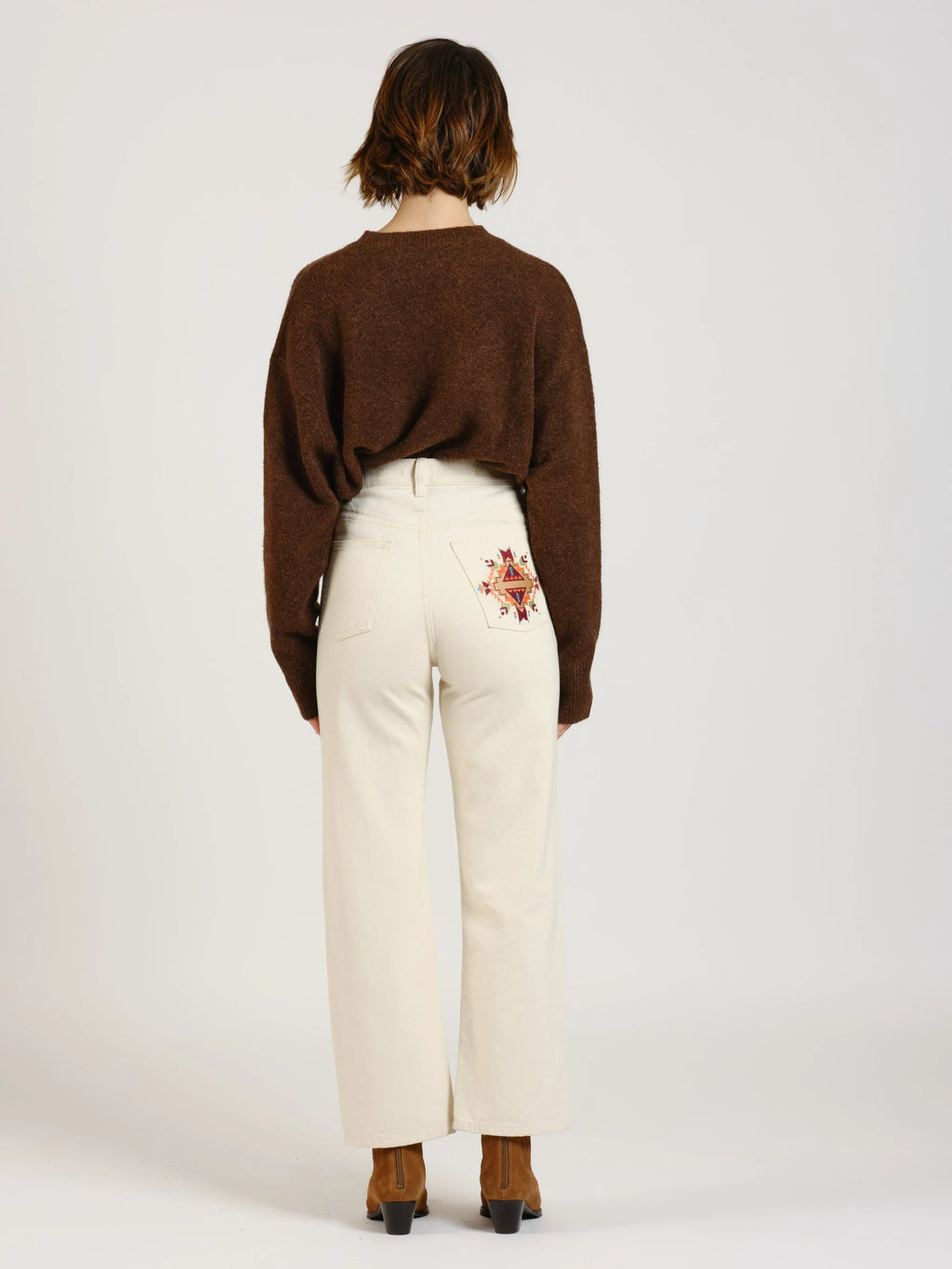 Jeans straight POLA femme, GREIGE, taille 25, porté par Sarah (1m72) – photo 4