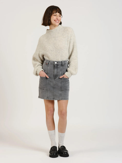 Jupe en denim avec poches latérale AGNES femme, GREY, taille XS, porté par Léa (1m70) (F.A.M. JEANS) – photo 1