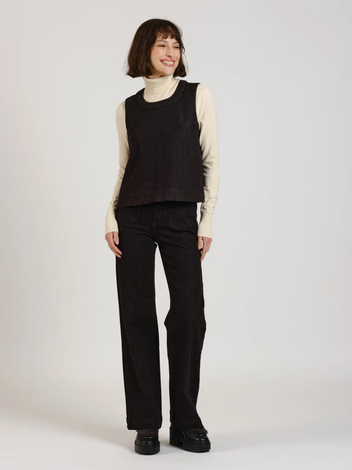 Haut court légèrement évasé IZA femme, BLACK, taille XS, porté par Léa (1m70) (F.A.M. JEANS) – photo 1