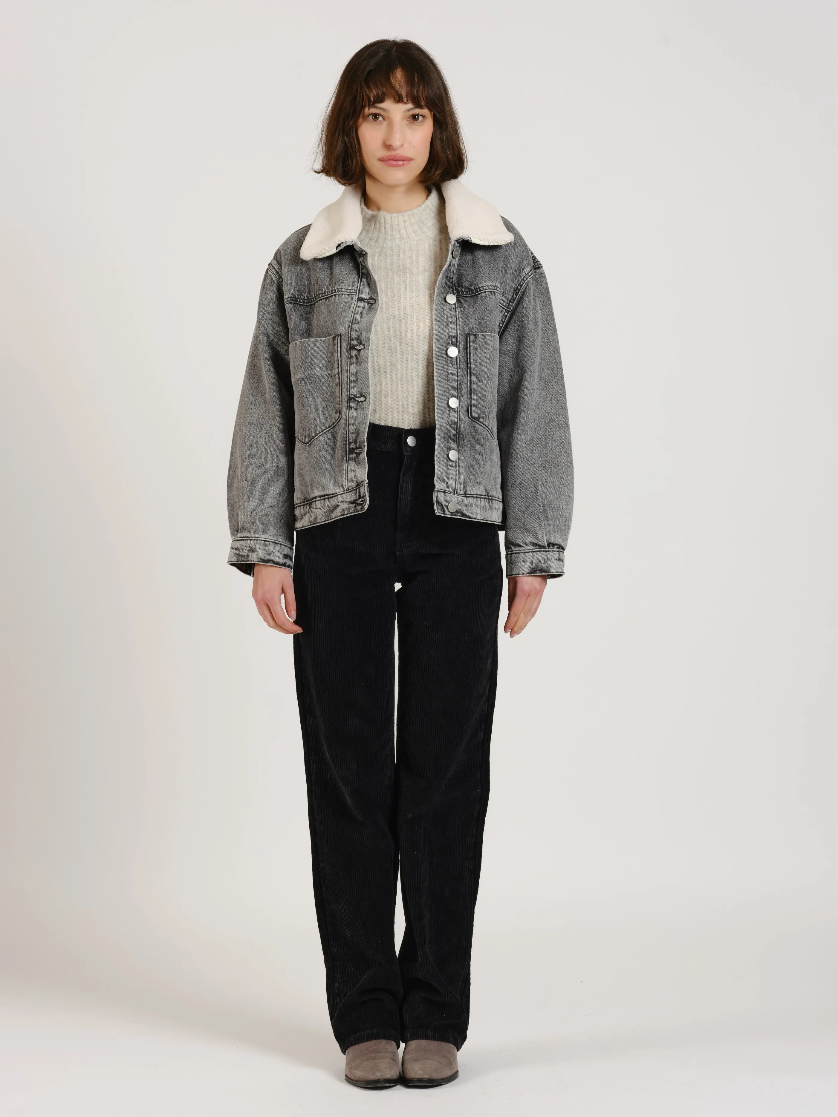 Veste en denim VICKY femme, GREY, taille XS, porté par Léa (1m70) – photo 2