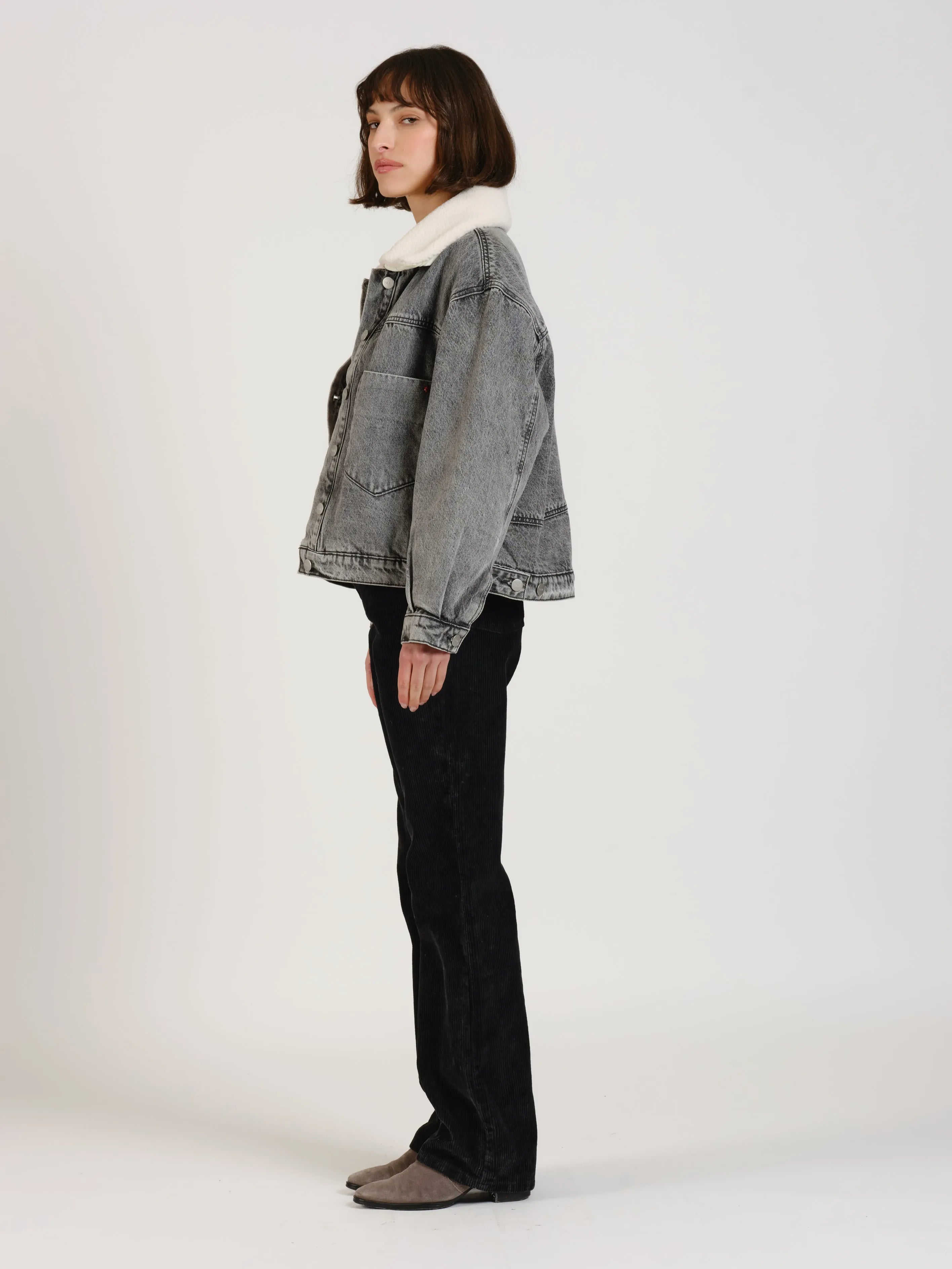 Veste en denim VICKY femme, GREY, taille XS, porté par Léa (1m70) – photo 3