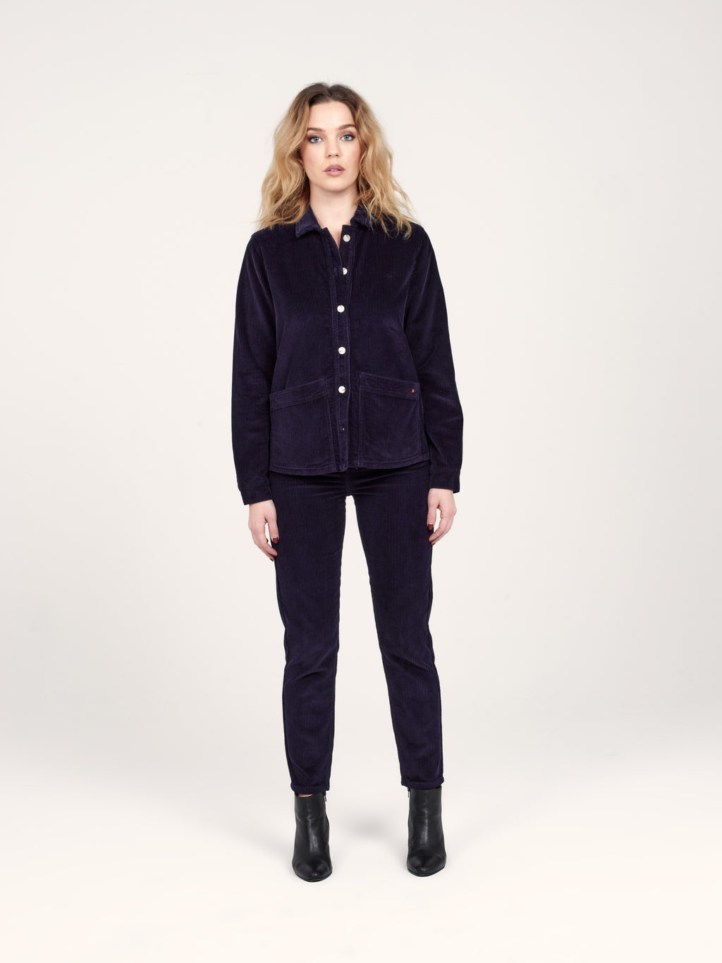 Veste en velours bleu marine VIVIAN femme, NAVY, taille XS, porté par Priscilla (1m76) – photo 2