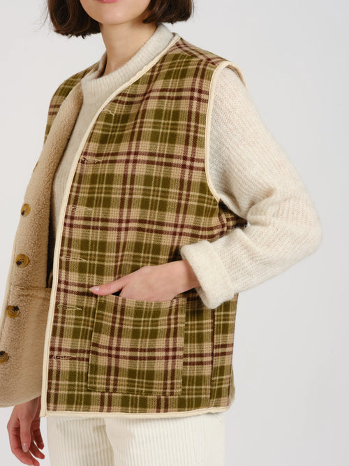 Veste sans manches réversible VALE femme, BEIGE/CARREAUX, taille XS, porté par Léa (1m70) (F.A.M. JEANS) – photo 1