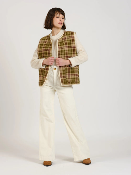 Veste sans manches réversible VALE femme, BEIGE/CARREAUX, taille XS, porté par Léa (1m70) – photo 2