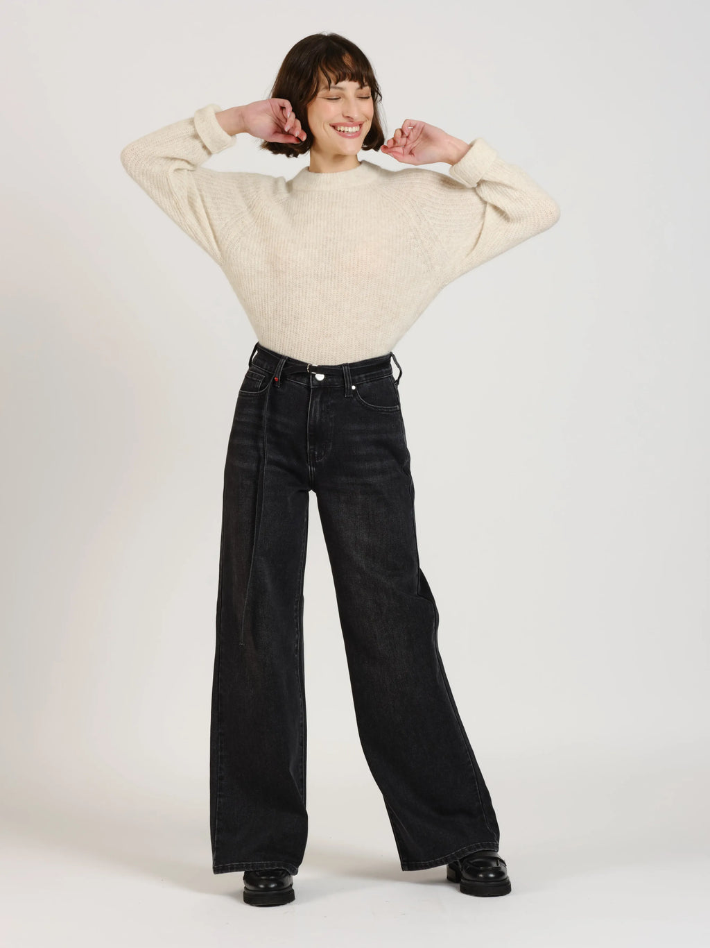 Jean large taille haute FLORA femme, CARBON, taille XS, porté par Léa (1m70) – photo 2