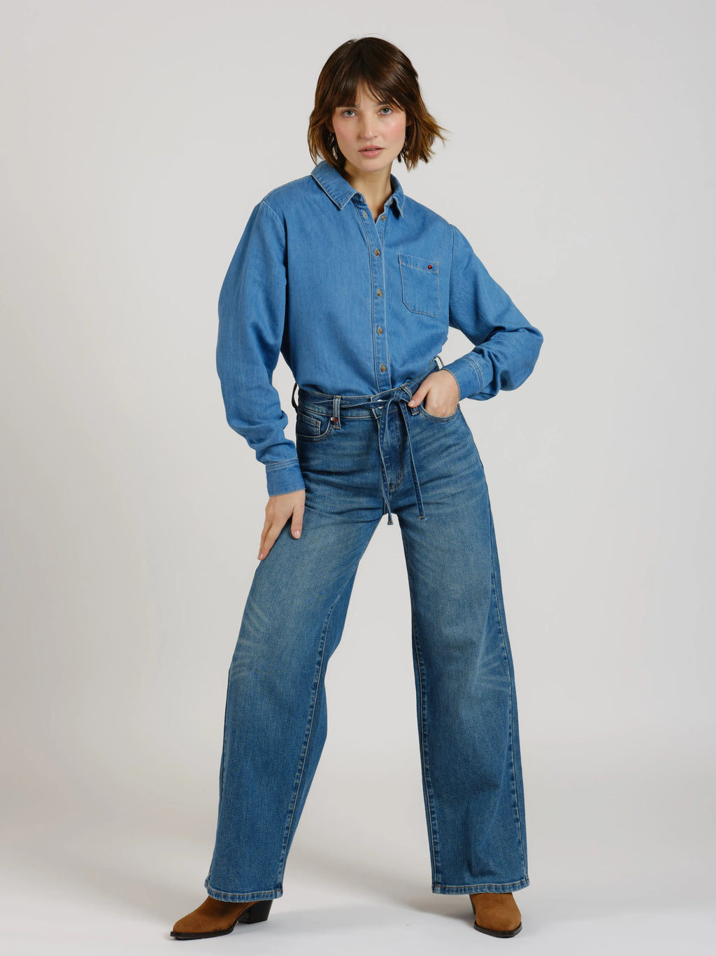 Jean large taille haute FLORA femme, STONE, taille XS, porté par Sarah (1m72) (FAM PARIS) – photo 1