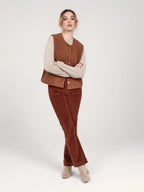 Pantalon bootcut en velours taille mi-haute BELLA femme, CARAMEL, taille 25, porté par Priscilla (1m76) – photo 4