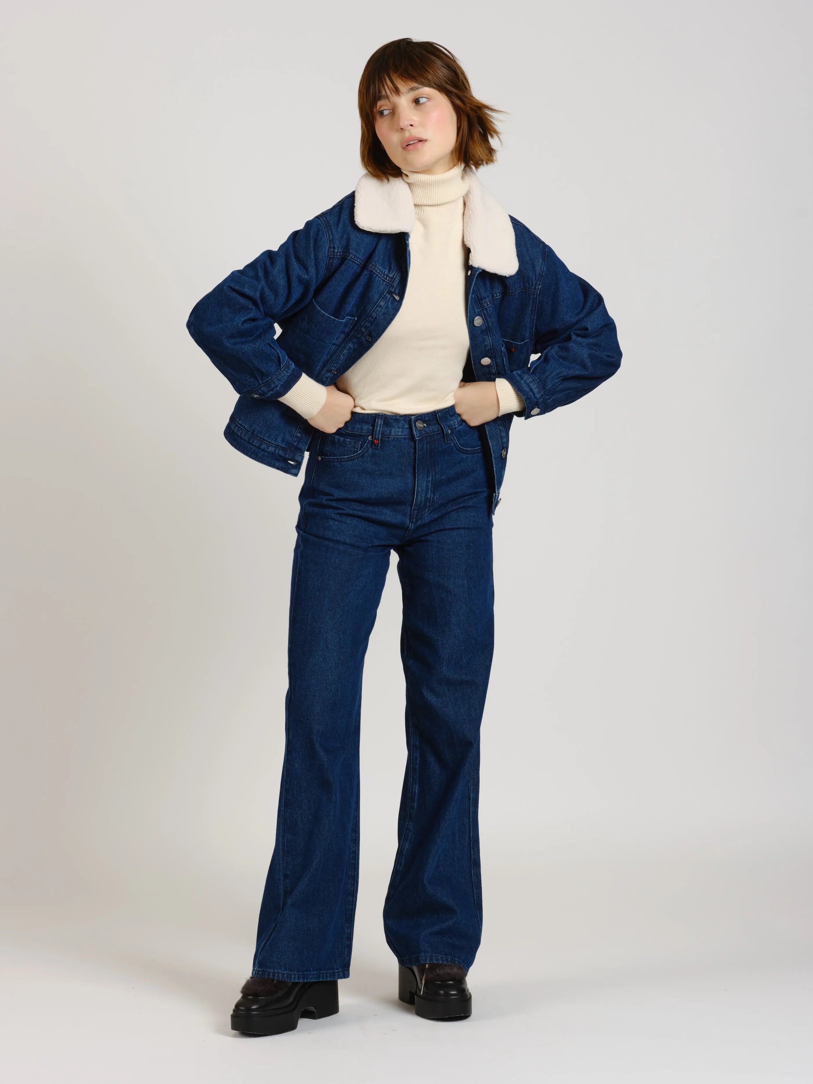 Veste en denim VICKY femme, NAVY, taille XS, porté par Sarah (1m72) (FAM PARIS) – photo 1