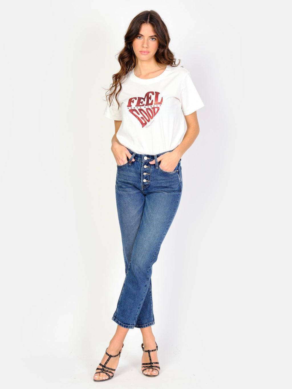 Jean mom stone PATRICIA MFBN femme, STONE, taille 25, porté par Amanda (1m76) (F.A.M. JEANS) – photo 1