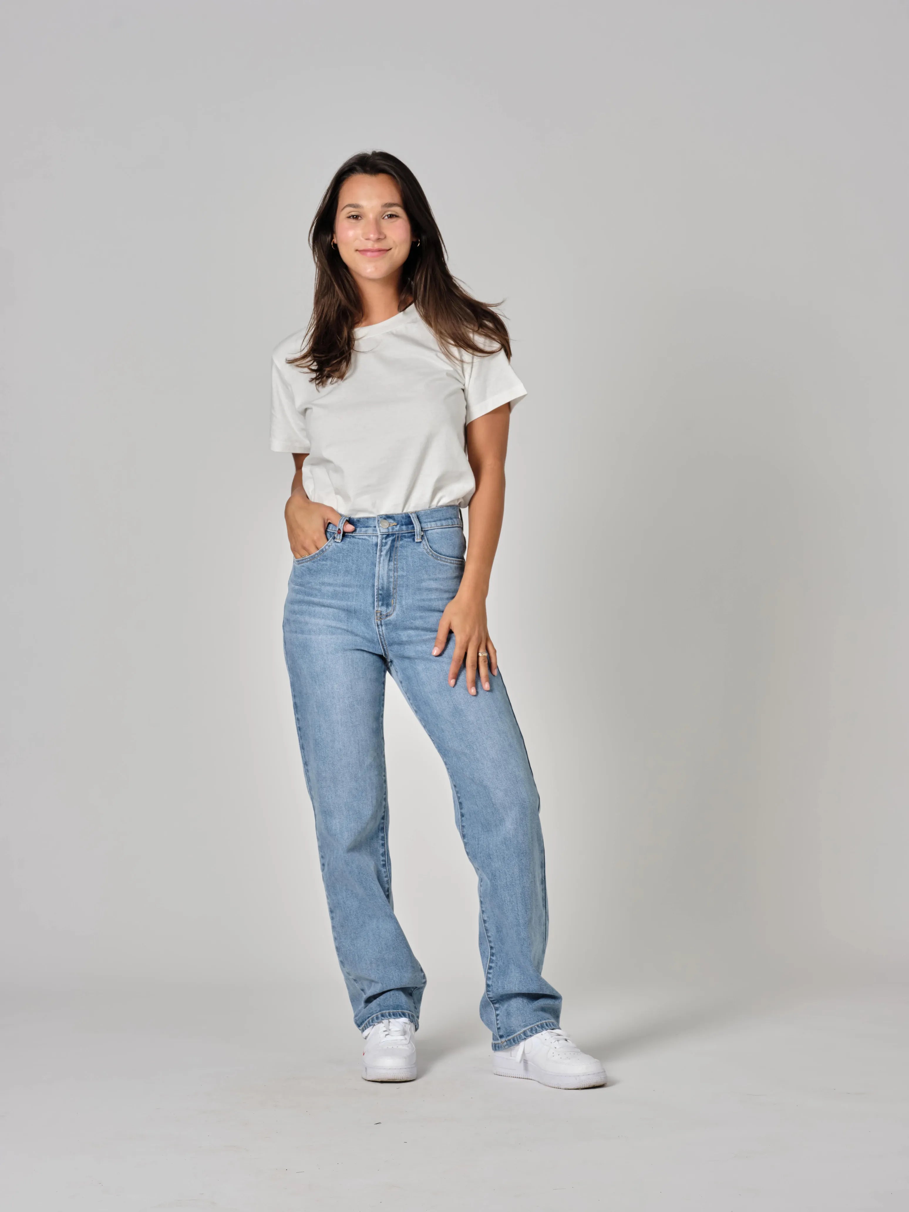 T-shirt blanc uni en coton TYFFEN blanc femme, WHITE, taille XS, porté par Clara (1m71) – photo 5