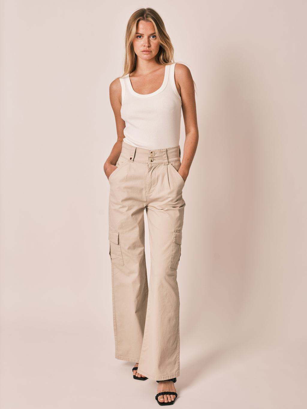 Jean Cargo Beige CAROLL femme, BEIGE, taille XS, porté par Zoé (1m76) (F.A.M. JEANS) – photo 1
