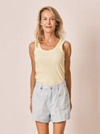 Short ample bleu clair AYEL en coton femme, BABY BLUE, taille XS, porté par Jessica (1m75) – photo 2