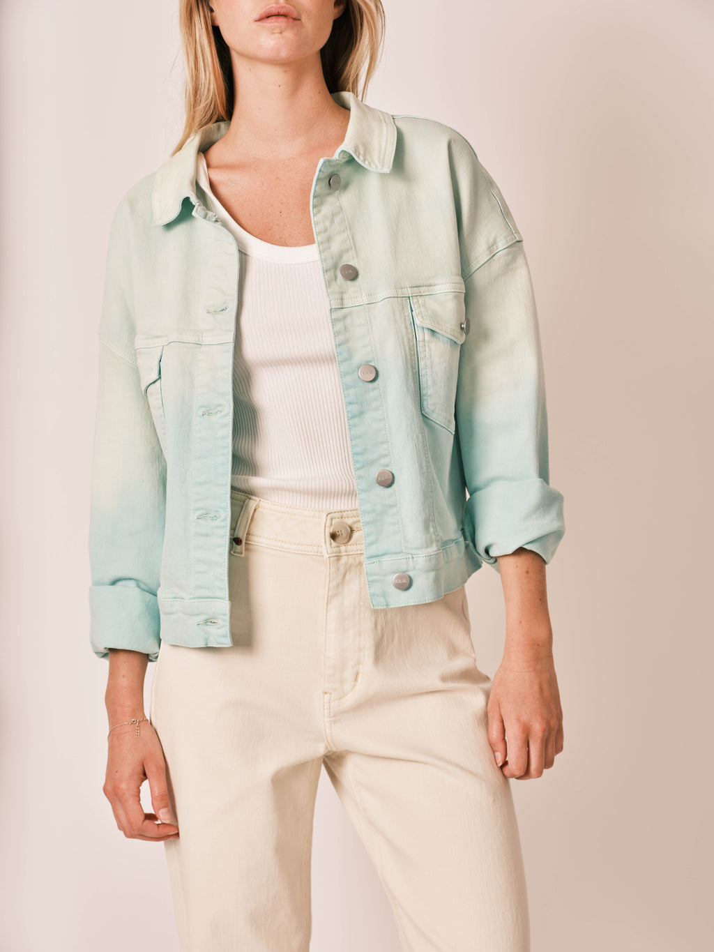 Veste Bicolor oversize VICTOIRE femme, BICOLOR, taille XS, porté par Zoé (1m76) – photo 6