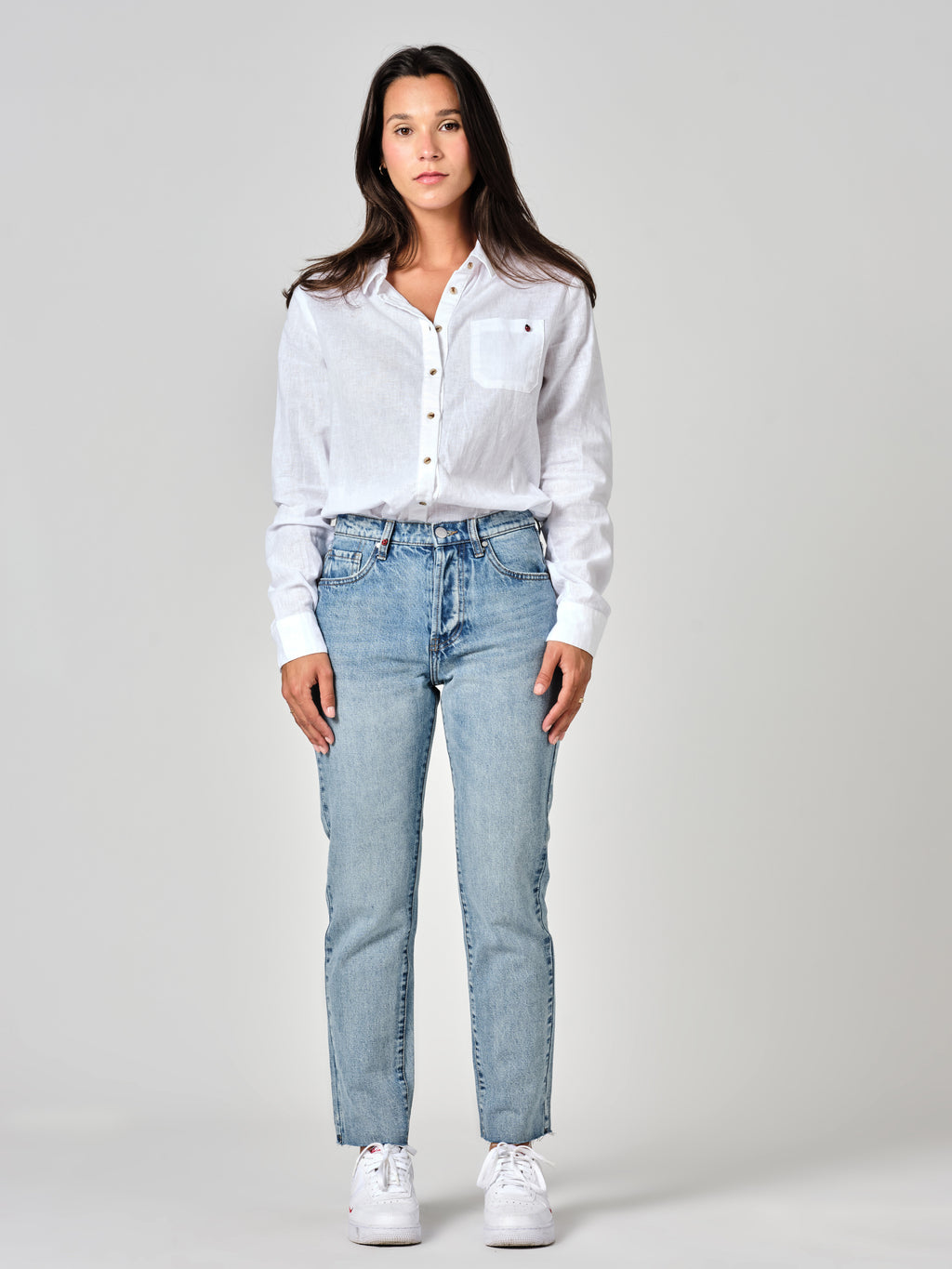 Jean mom bleu PATRICIA femme, BLUE JEANS, taille 25, porté par Amanda (1m76) – photo 2