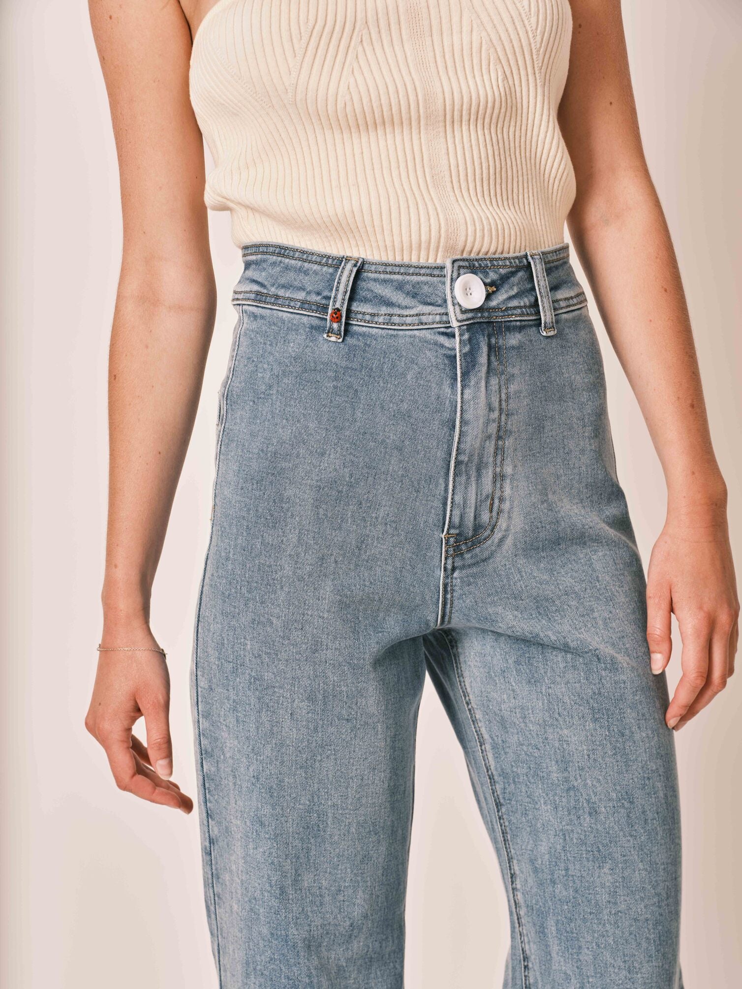 Jean évasé bleu FAUVE femme, BLUE, taille XS, porté par Zoé (1m76) – photo 5