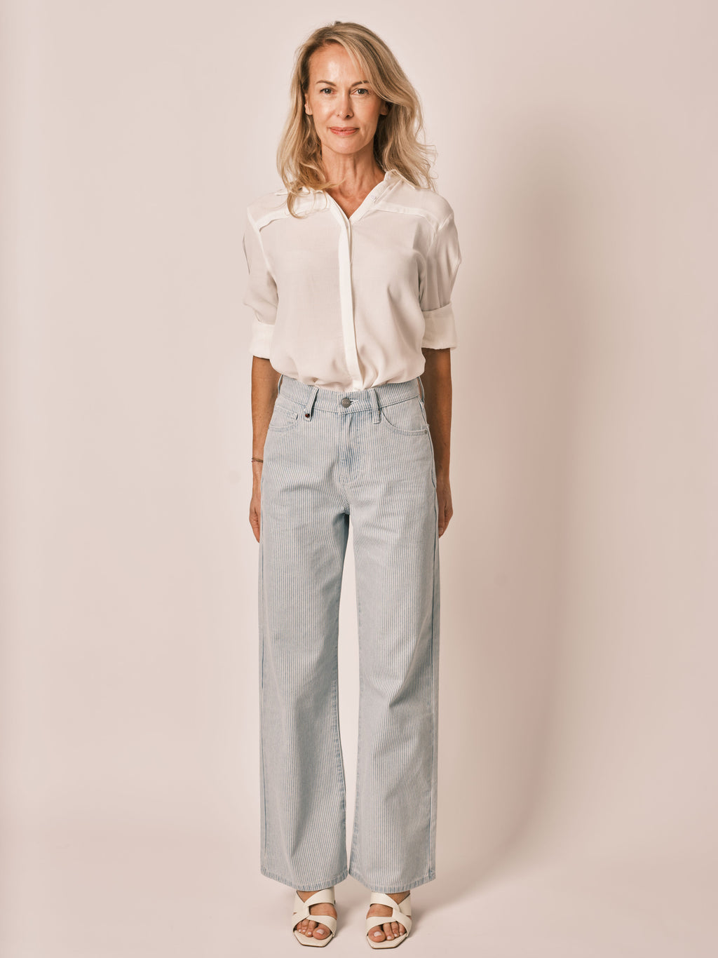 Jean évasé FOREST STRIPE en coton femme, BLUE, taille XS, porté par Jessica (1m75) (F.A.M. JEANS) – photo 1