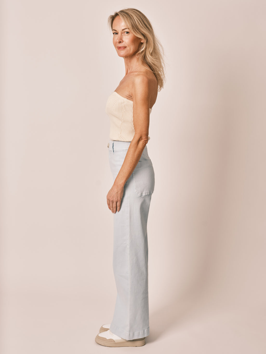 Jean évasé baby blue FAUVE femme, BABY BLUE, taille XS, porté par Jessica (1m75) – photo 3