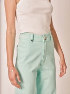Jean évasé vert mint FAUVE femme, MINT, taille XS, porté par Zoé (1m76) – photo 5