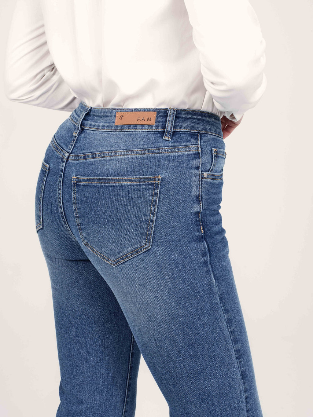 Jean bootcut bleu BEA femme, BLUE, taille XS, porté par Priscilla (1m76) – photo 5