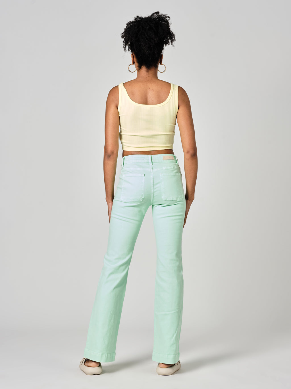 Jean bootcut vert BELLA femme, GREEN, taille 24, porté par Shazney (1m75) – photo 3