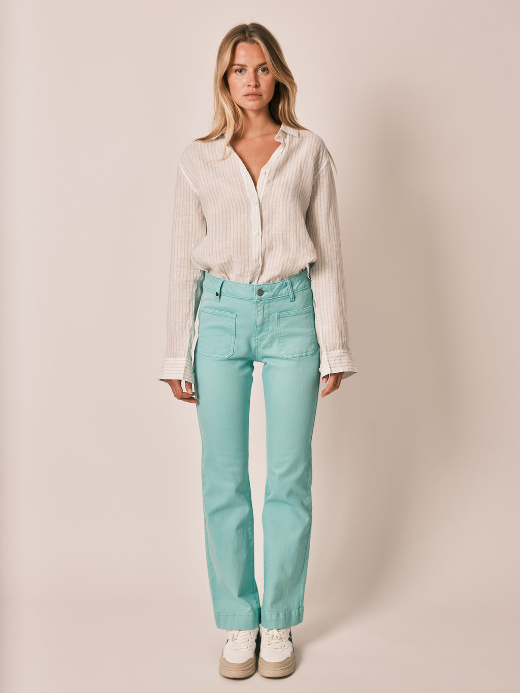 Jean bootcut mint BELLA femme, MINT, taille 25, porté par Zoé (1m76) – photo 2