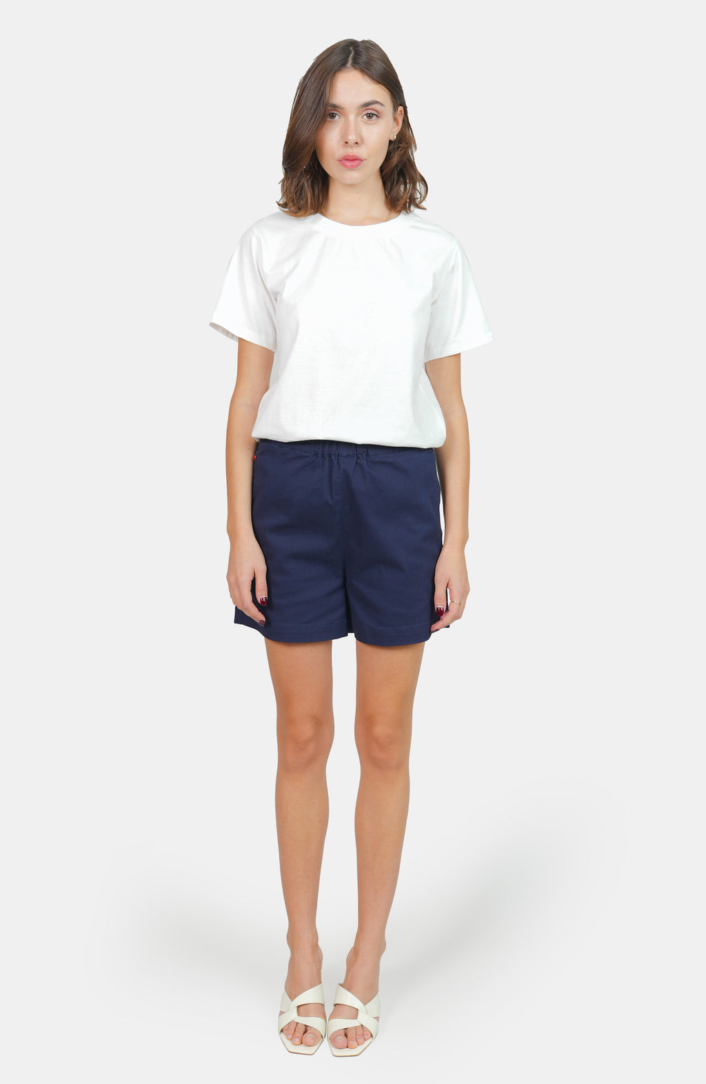 Short ample en jean ABBY bleu marine femme, NAVY, taille XS, porté par Claire (1m76) – photo 3