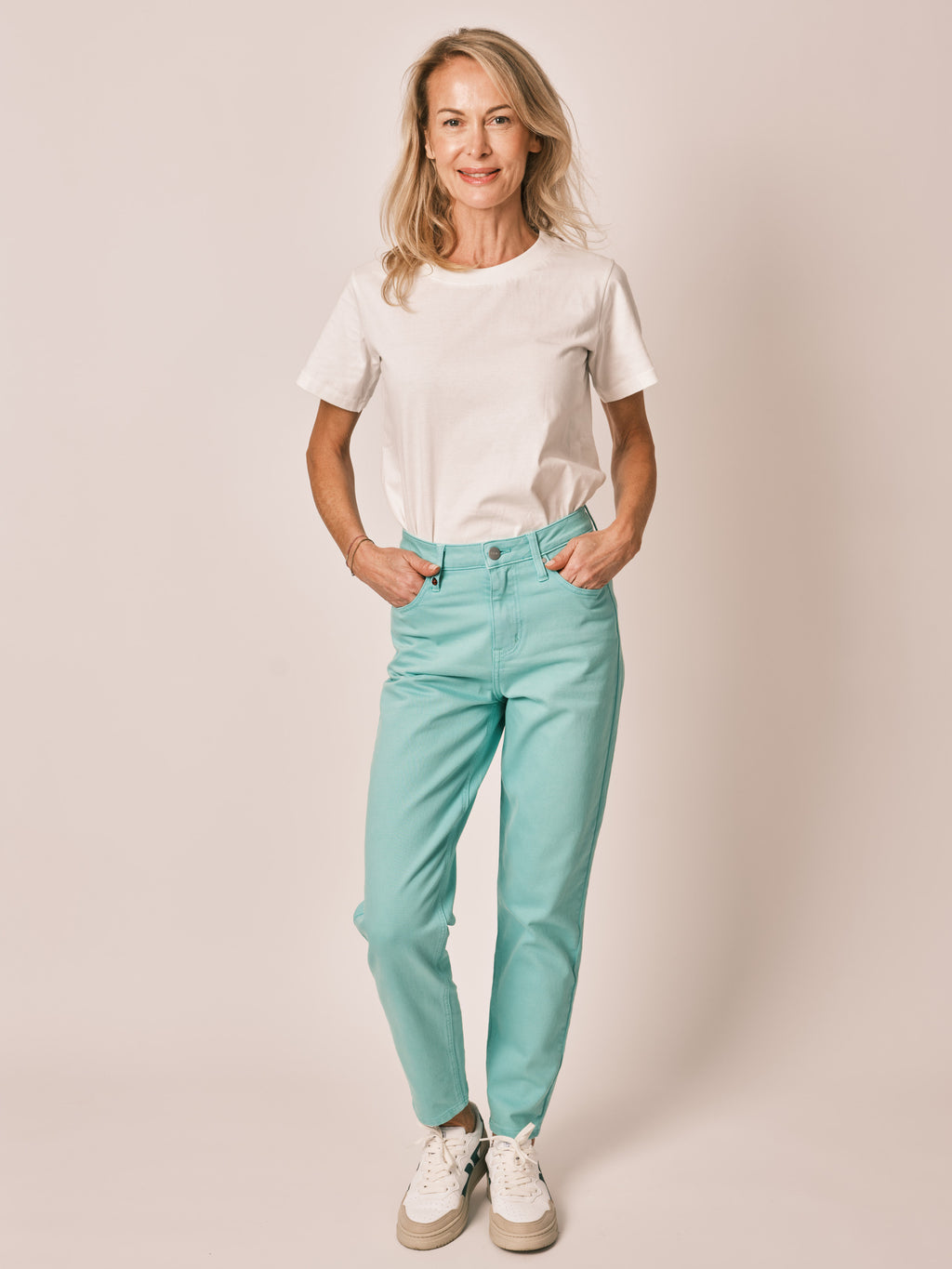 Jean mom mint taille haute POLLY femme, MINT, taille 25, porté par Jessica (1m75) (F.A.M. JEANS) – photo 1