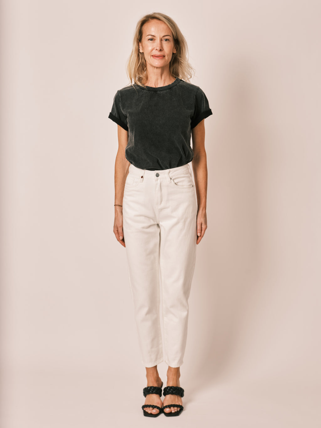 Jean mom blanc taille haute POLLY femme, WHITE, taille 25, porté par Jessica (1m75) – photo 2