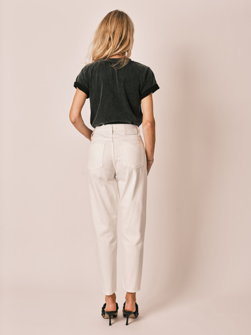 Jean mom blanc taille haute POLLY femme, WHITE, taille 25, porté par Jessica (1m75) – photo 4